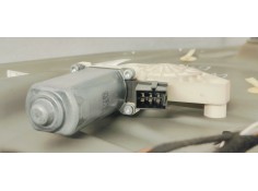 Recambio de elevalunas delantero izquierdo para mercedes-benz clase b (w245) 1.7i 115 [170] referencia OEM IAM A1697202979  