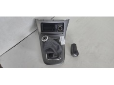 Recambio de guarnecidos palanca cambio para toyota avensis wagon (t25) 2.0 d-cat referencia OEM IAM 8493  