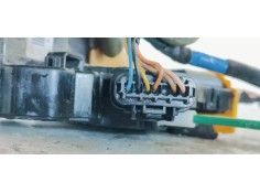 Recambio de cerradura puerta delantera derecha para hyundai i30 (gd) 1.4crdi 90 fap referencia OEM IAM 81320A6110  