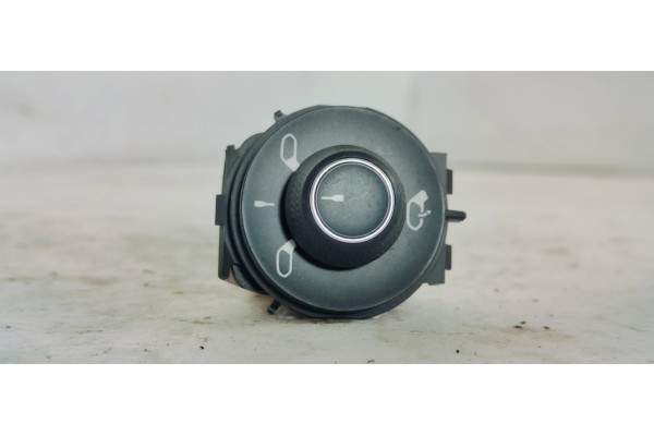 Recambio de mando retrovisor para citroen c3 1.2i 82 referencia OEM IAM 9817840980  