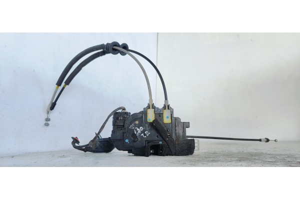 Recambio de cerradura puerta trasera derecha para hyundai i30 comfort referencia OEM IAM 814202L000  