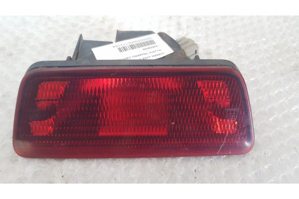 Recambio de piloto trasero central para nissan juke (f15) 1.5 dci 110 fap referencia OEM IAM 23633005  