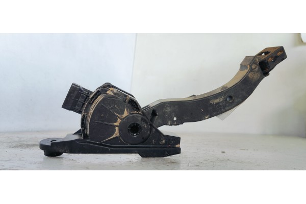 Recambio de pedal acelerador para hyundai i30 (gd) 1.4crdi 90 fap referencia OEM IAM 327003XXXX  