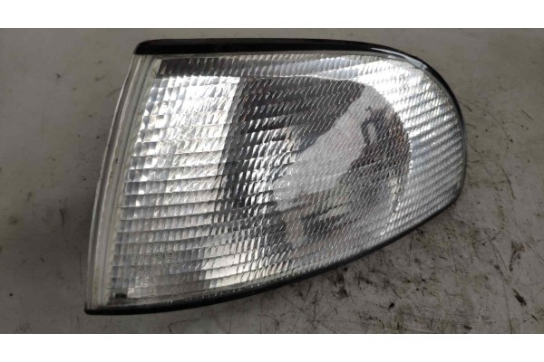 Recambio de piloto delantero izquierdo para audi a4 berlina (b5) 1.6 referencia OEM IAM 084411514  