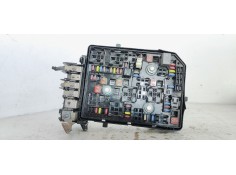 CAJA RELES / FUSIBLES 39040853 