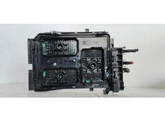 Recambio de caja reles / fusibles para opel astra k lim. 5türig dynamic referencia OEM IAM 39040853  