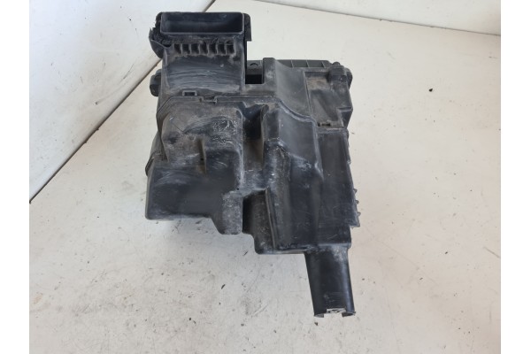 Recambio de filtro aire para citroen c4 grand picasso exclusive referencia OEM IAM   