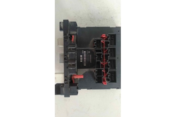 Recambio de caja reles / fusibles para volkswagen passat variant (3c5) 1.9 tdi referencia OEM IAM 3C0937049H 28027754 