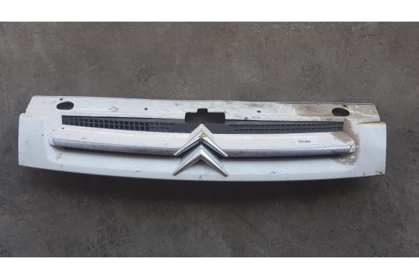 Recambio de rejilla delantera para citroen berlingo 1.9 d sx familiar referencia OEM IAM 9644757977  