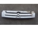 Recambio de rejilla delantera para citroen berlingo 1.9 d sx familiar referencia OEM IAM 9644757977  