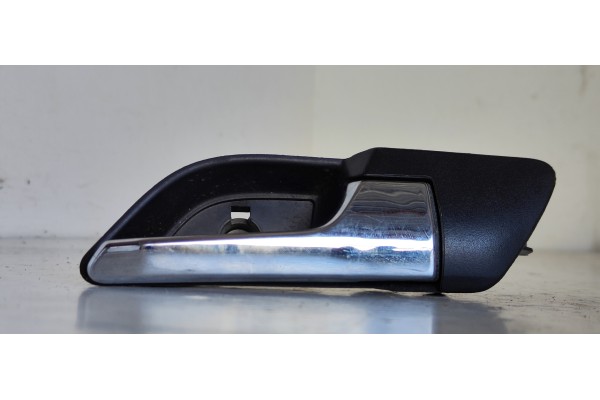 Recambio de maneta interior delantera derecha para opel tigra twin top edition referencia OEM IAM ACA68403  