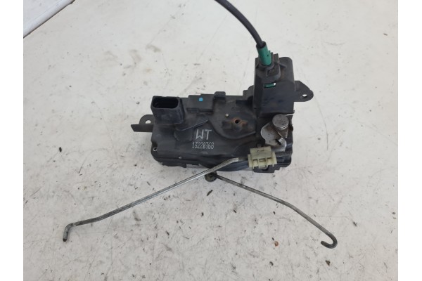Recambio de cerradura puerta delantera derecha para opel astra h ber. 1.7 16v cdti referencia OEM IAM 13220368  
