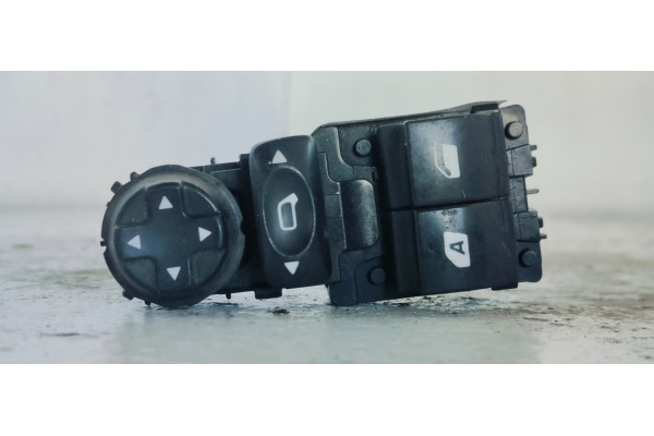 Recambio de mando elevalunas delantero izquierdo para peugeot 208 active referencia OEM IAM 96751127ZD  