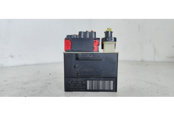 Recambio de caja precalentamiento para citroen c4 picasso seduction referencia OEM IAM 9801916680  