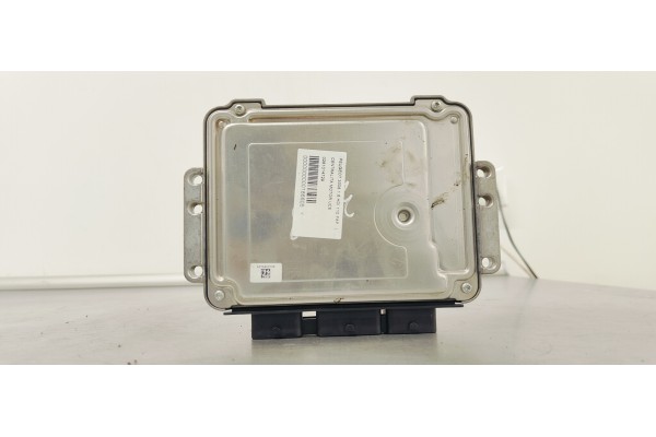 Recambio de centralita motor uce para peugeot 3008 1.6 hdi 110 fap referencia OEM IAM 0281014729  