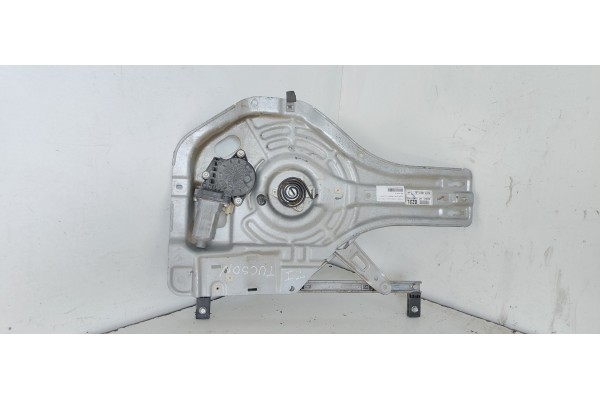 Recambio de elevalunas trasero izquierdo para hyundai tucson (jm) 2.0 crdi cat referencia OEM IAM 834702E010  
