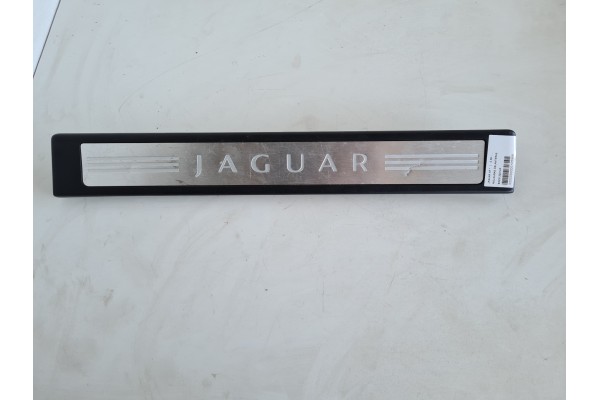 Recambio de molduras delanteras para jaguar xf 2.0 turbo cat referencia OEM IAM 8X2313201AF  