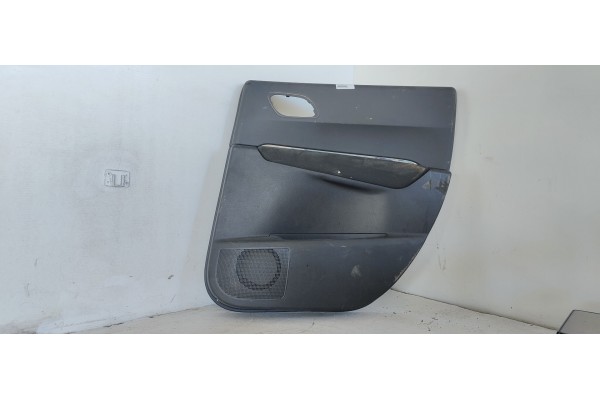 Recambio de guarnecido puerta trasera derecha para peugeot 3008 allure referencia OEM IAM   