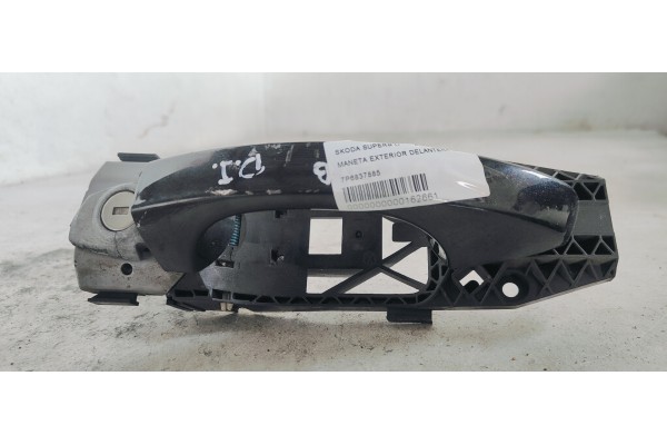 Recambio de maneta exterior delantera izquierda para skoda superb (3v3) 2.0tdi 150 fap referencia OEM IAM 7P6837885  