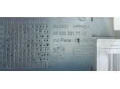 Recambio de guarnecido puerta trasera izquierda para peugeot 3008 allure referencia OEM IAM   