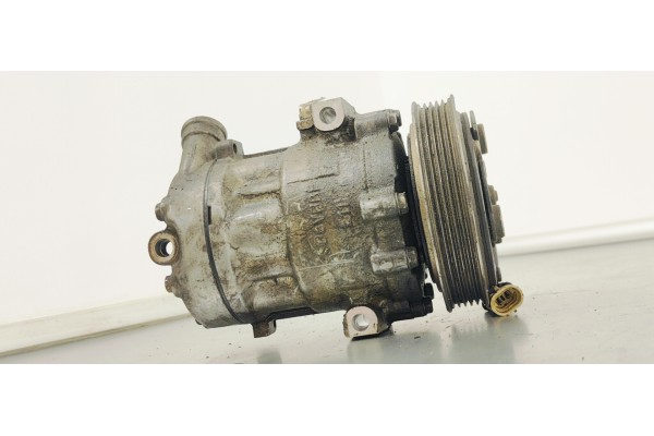 Recambio de compresor aire acondicionado para opel corsa c blue line referencia OEM IAM 24461719  