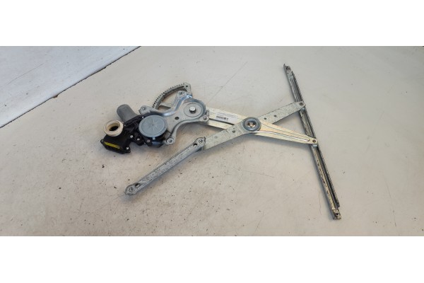 Recambio de elevalunas delantero derecho para toyota auris 1.4 turbodiesel cat referencia OEM IAM 2621004010  