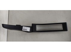 Recambio de molduras traseras para jaguar xf 3.0 v6 diesel cat referencia OEM IAM 8X23F13245  