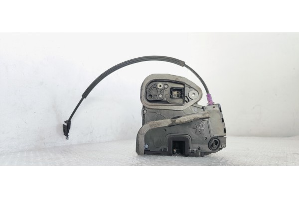 Recambio de cerradura puerta trasera izquierda para opel insignia berlina 1.6 cdti 136 fap referencia OEM IAM 13598364  