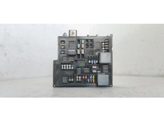 CAJA RELES / FUSIBLES 31473772 