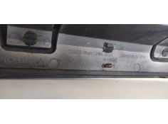 Recambio de rejilla delantera para land rover discovery 4 2.7 td v6 cat referencia OEM IAM AH228138  