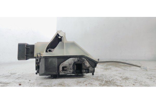 Recambio de cerradura puerta delantera derecha para citroen c4 cactus 1.6hdi 100 fap referencia OEM IAM A048069  