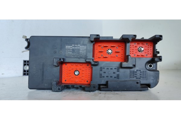 Recambio de caja reles / fusibles para saab 9-3 cabrio vector referencia OEM IAM 460023260  