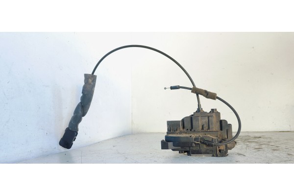 Recambio de cerradura puerta trasera izquierda para renault grand scenic iii 1.4 tce referencia OEM IAM   