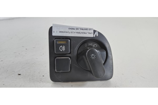 Recambio de luz central de freno para opel frontera a 2.5 turbodiesel referencia OEM IAM 91151276  
