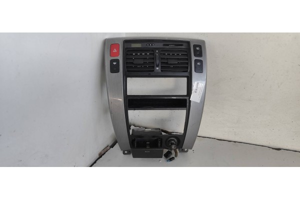 Recambio de pantalla multifuncion para hyundai tucson (jm) 2.0 crdi cat referencia OEM IAM 945102E000  