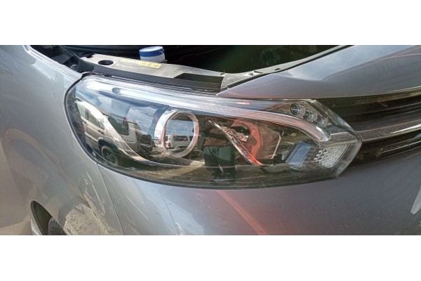 Recambio de faro derecho para toyota proace l1h1 furgón comfort referencia OEM IAM 980823748000  