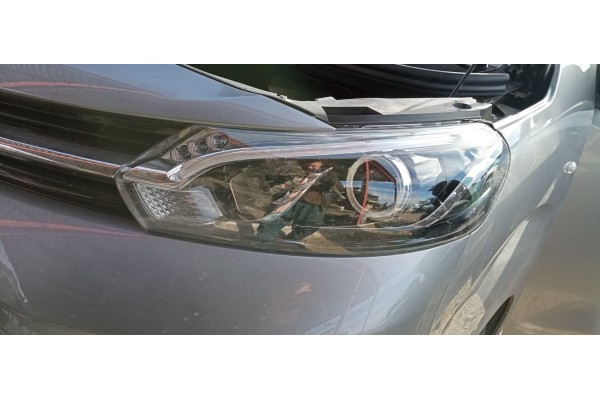 Recambio de faro izquierdo para toyota proace 2.0 turbodiesel cat referencia OEM IAM 980858998000  