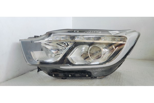 Recambio de faro izquierdo para ssangyong rexton 2.2 xdi 180 fap referencia OEM IAM 8310136030  