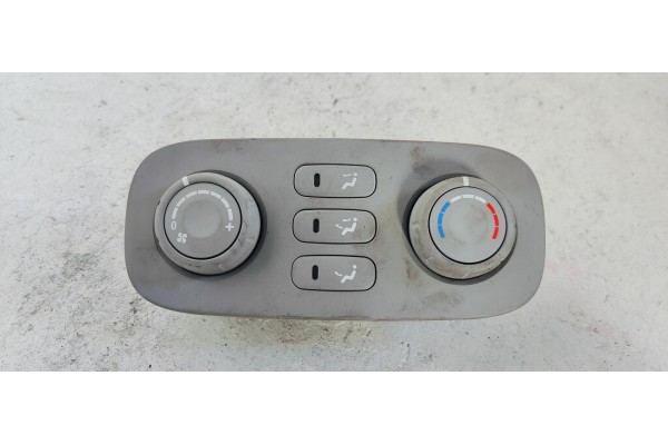 Recambio de mando climatizador para kia carnival 2.9 crdi cat referencia OEM IAM 973404DXXX  