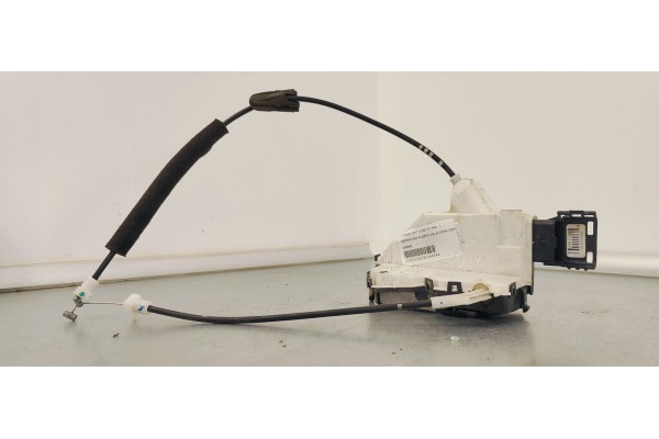 Recambio de cerradura puerta delantera derecha para citroen c3 1.4 hdi 70 fap referencia OEM IAM 006246  