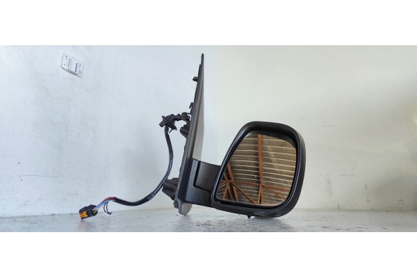 Recambio de retrovisor derecho para toyota proace 2.0 turbodiesel cat referencia OEM IAM   