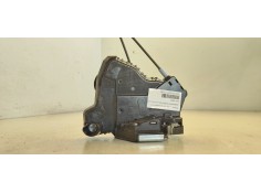 Recambio de cerradura puerta delantera derecha para toyota auris 1.4 turbodiesel cat referencia OEM IAM 6A6112922  