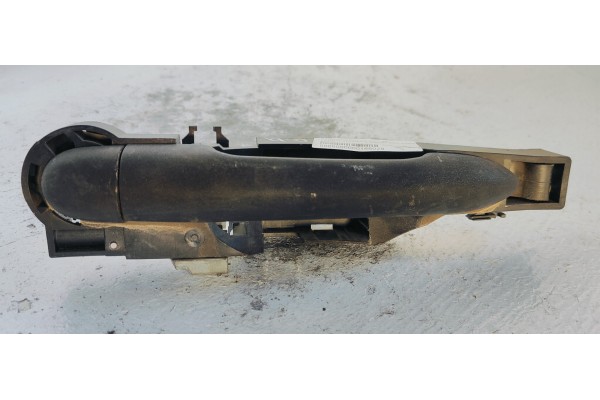 Recambio de maneta exterior delantera derecha para renault clio iii 1.5dci 85 referencia OEM IAM 226526  