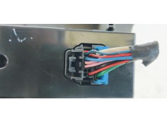 Recambio de mando elevalunas delantero derecho para kia carnival 2.9 crdi cat referencia OEM IAM 935754D020  