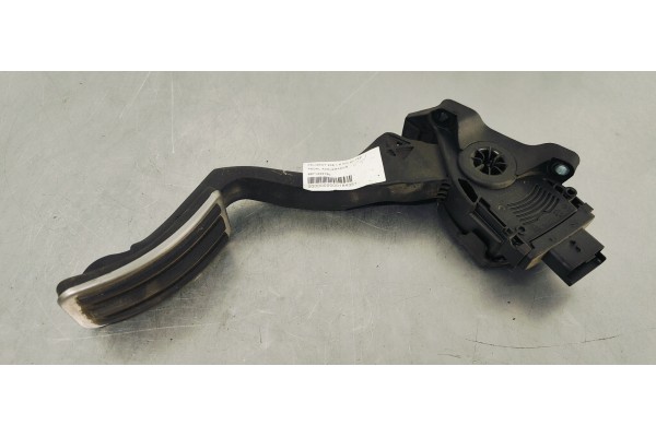 Recambio de pedal acelerador para peugeot 208 1.6 hdi 92 fap referencia OEM IAM 9671433780  