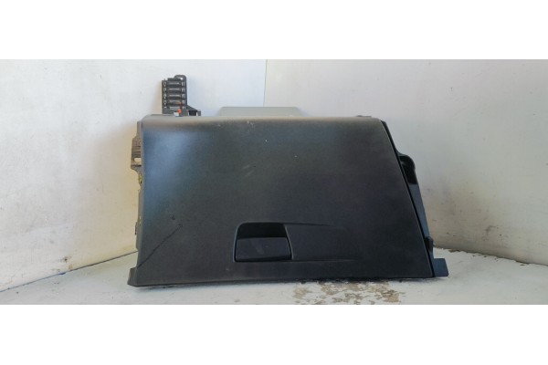 Recambio de guantera para citroen c4 picasso 1.6hdi 120 fap referencia OEM IAM 9677842077  