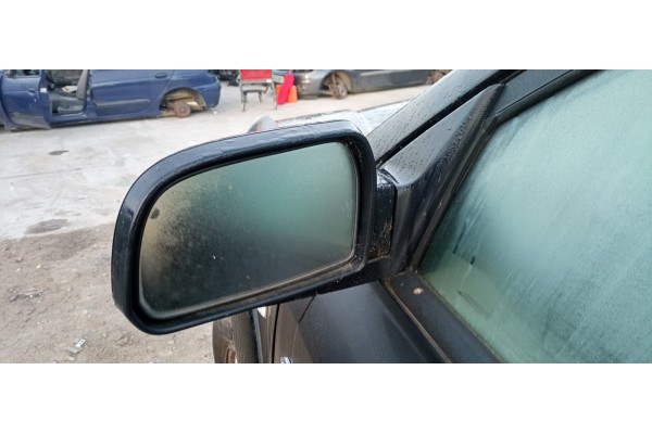 Recambio de retrovisor izquierdo para hyundai tucson (jm) 2.0 crdi cat referencia OEM IAM 012268  
