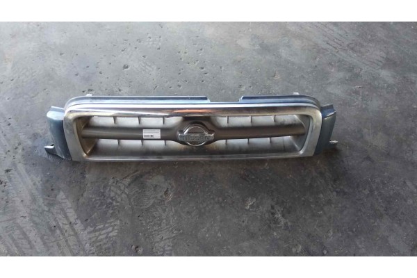 Recambio de rejilla paragolpes delantero para nissan pathfinder (r50) 3.3 v6 cat referencia OEM IAM   