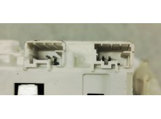 Recambio de luz interior para peugeot 208 1.6 hdi 92 fap referencia OEM IAM 9673810977  