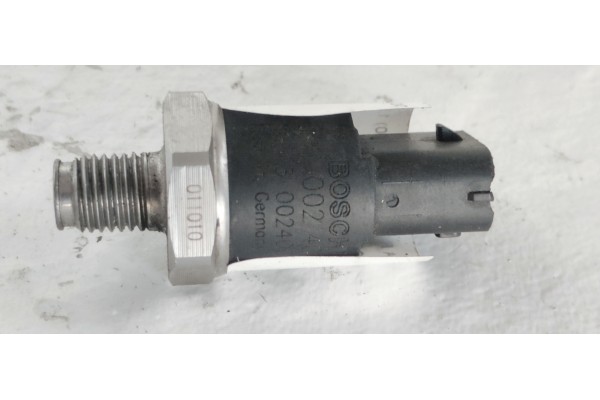 Recambio de sensor para alfa romeo 147 (190) 1.9 jtd cat referencia OEM IAM 0281002405  